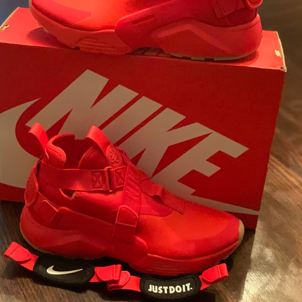 Women's Shoe Nike Air Huarache City